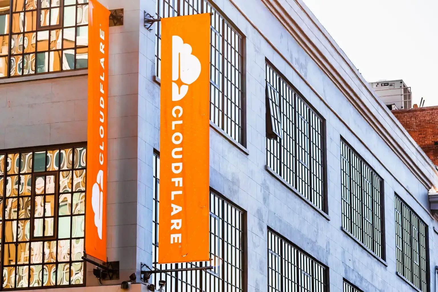 Cover image of the post Cloudflare: website security and performance