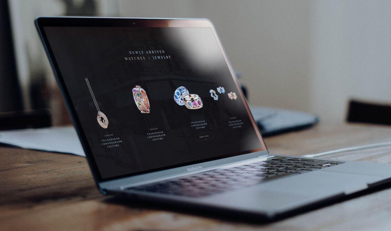 Online shop of Galli Uhren Bijouterie on a laptop